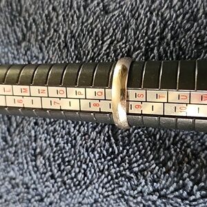 White gold wedd6 band size 8.5